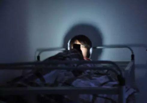 圣诞节群众吃瓜视频,群众吃瓜视频揭秘节日欢乐瞬间